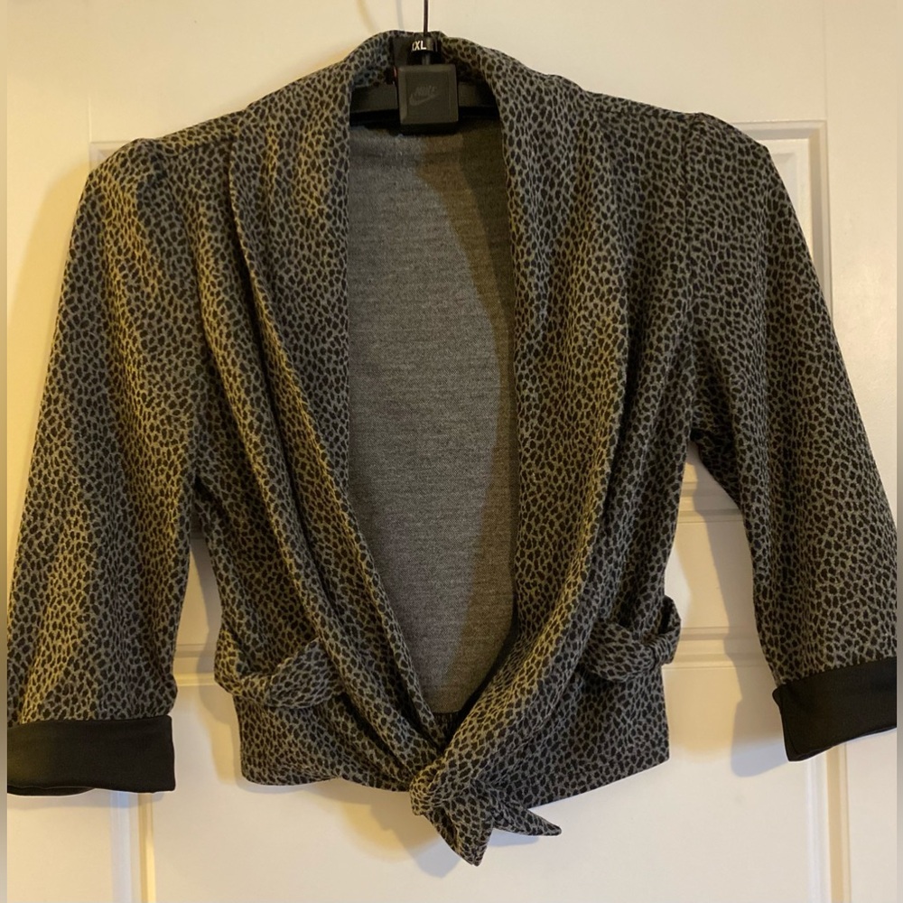 2b Bebe cardigan sweater medium
